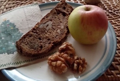 Nachhaltig backen und genießen im Advent: Früchtebrot selbst gemacht