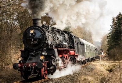 Weihnachts-Express von Aschaffenburger nach Darmstadt Kranichstein mit Besuch der Bahnwelt am 20. Dezember 2025