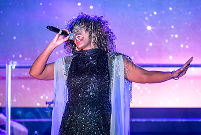 ONE MOMENT IN TIME - The Whitney Houston Story | Am 26.04.2026 in der Stadthalle Aschaffenburg